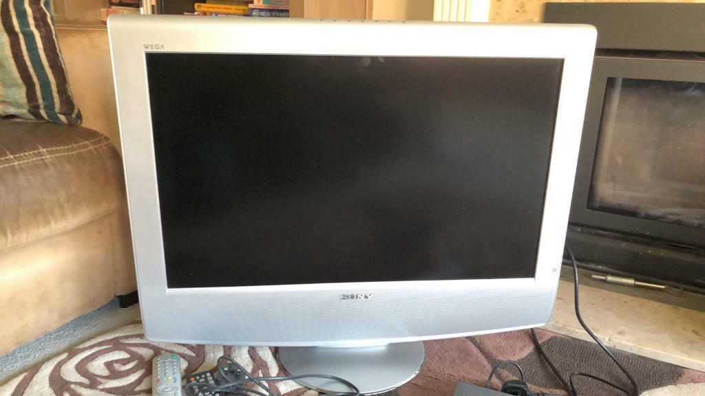 Sony 30” TV and digital tuner in Whiteley, Hampshire Gumtree