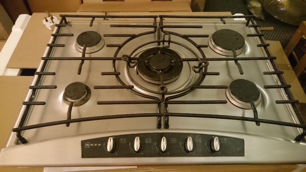 Neff T2764N0 Extrawide 5 burner gas hob in Hitchin, Hertfordshire