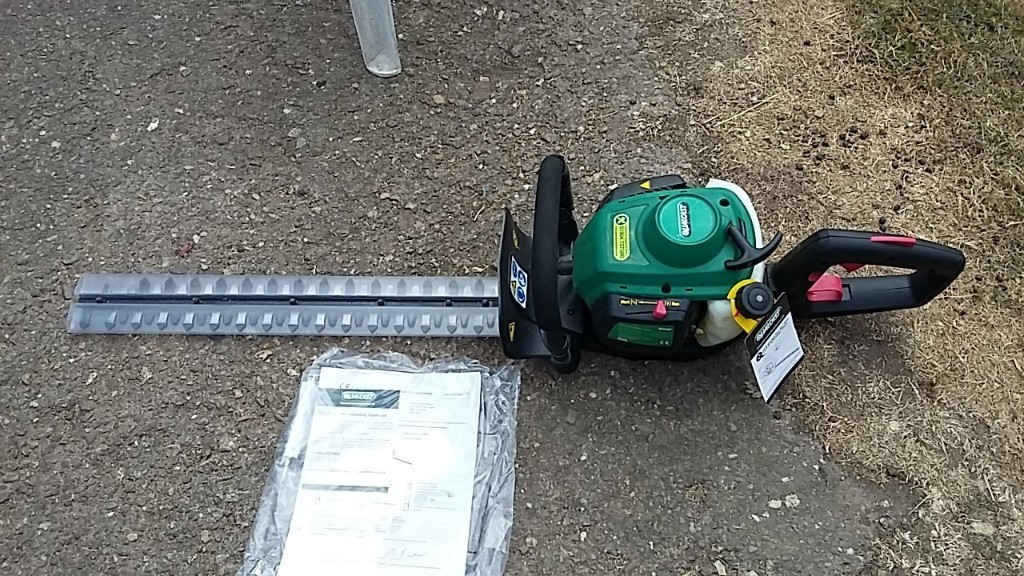 Qualcast petrol hedge cutter in Droitwich, Worcestershire Gumtree