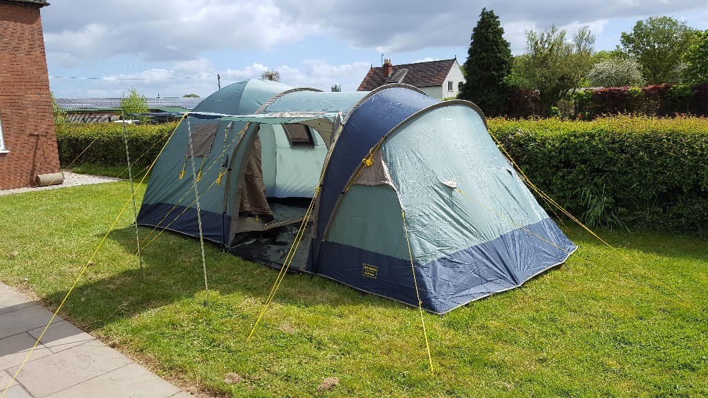Tent Suit family of up to 6 Attwolls Badminton tent in Berkeley