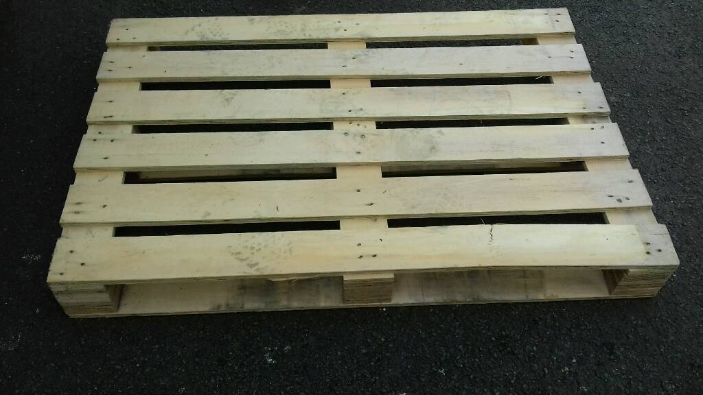 Two Pallets (Free) in Syston, Leicestershire Gumtree