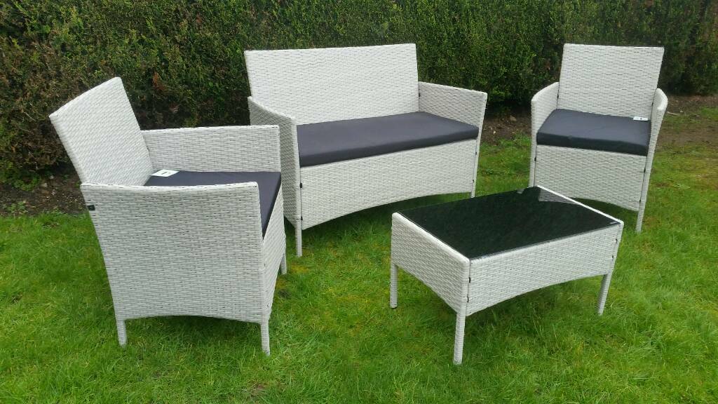 New Grey Rattan Garden Furniture Set with sofa chairs and coffee table