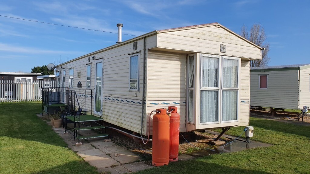 Caravan for hire, Chapel St. Leanords Sleeps upto 6 in Chapel St Leonards, Lincolnshire Gumtree