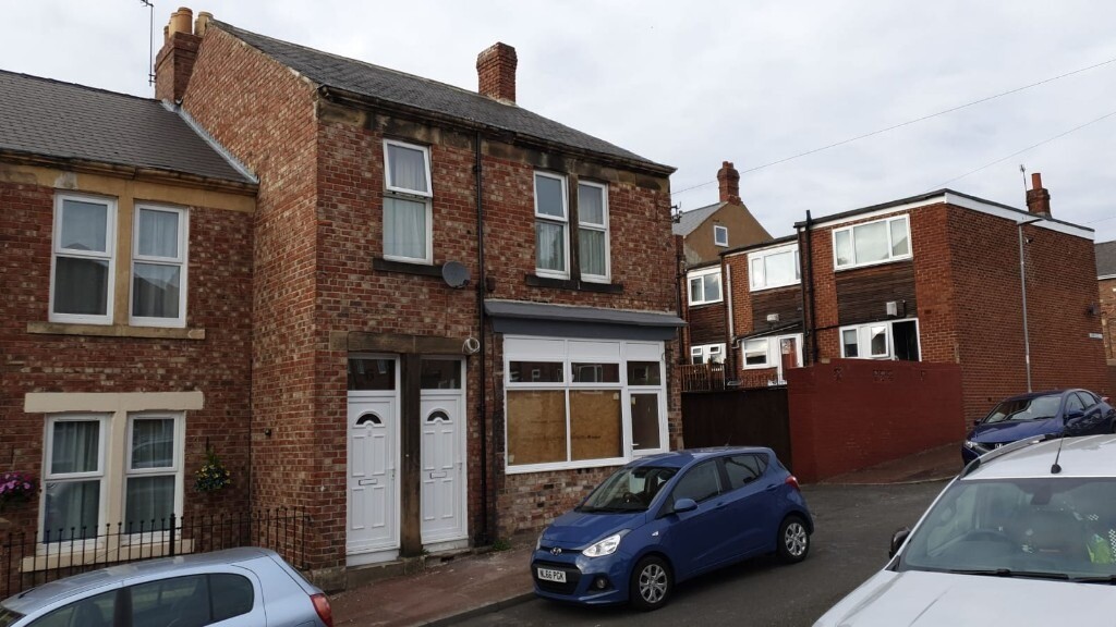 ***NEWLY REFURBISHED THROUGHOUT*** Arkwright Street, Gateshead