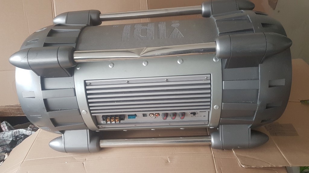 Jbl AB0006 300watt Twin 10" Active Bass Tube With Built In Amp in