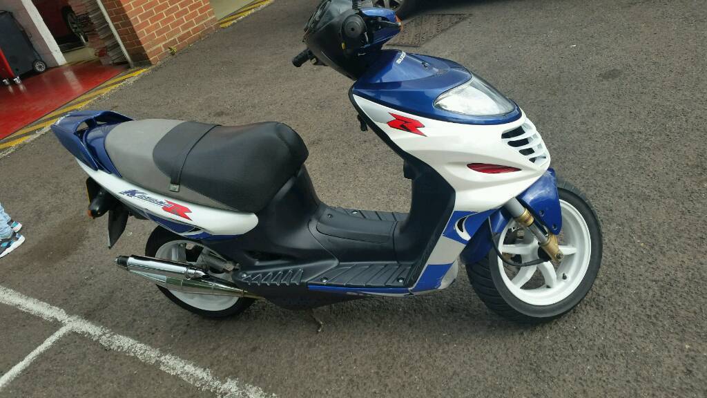 Suzuki katana ay50