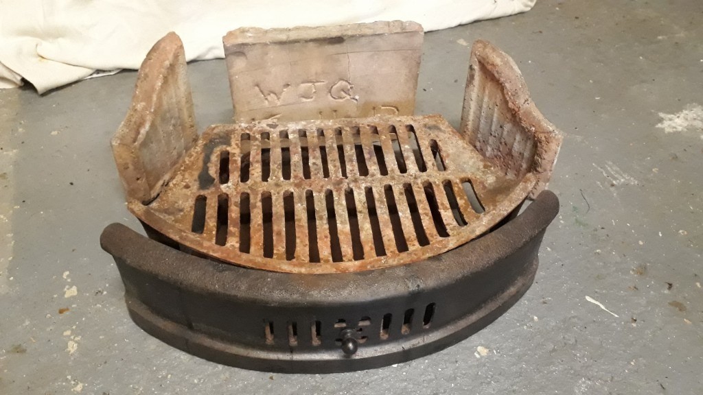 Fire grate, tray and bricks in Merstham, Surrey Gumtree