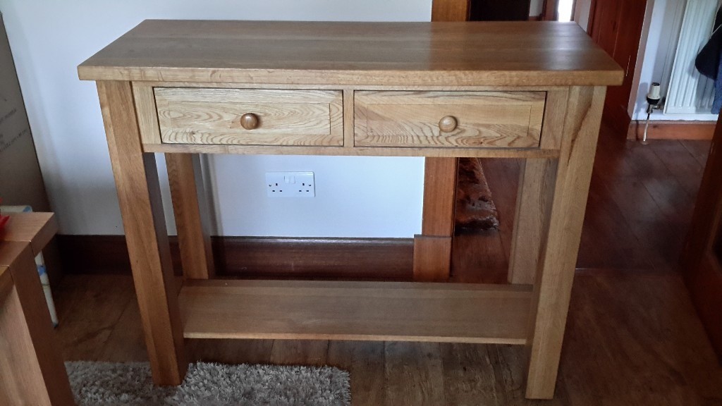 Solid oak console table in Kilmaurs, East Ayrshire Gumtree
