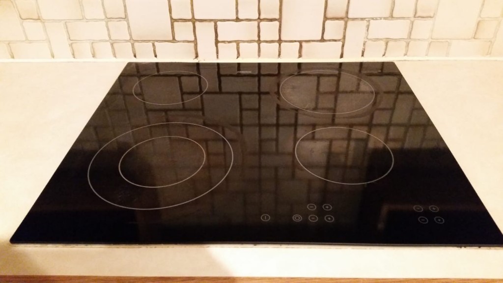 Zanussi ZVE6004F Touch Control Ceramic Hob in Black Glass to be sold