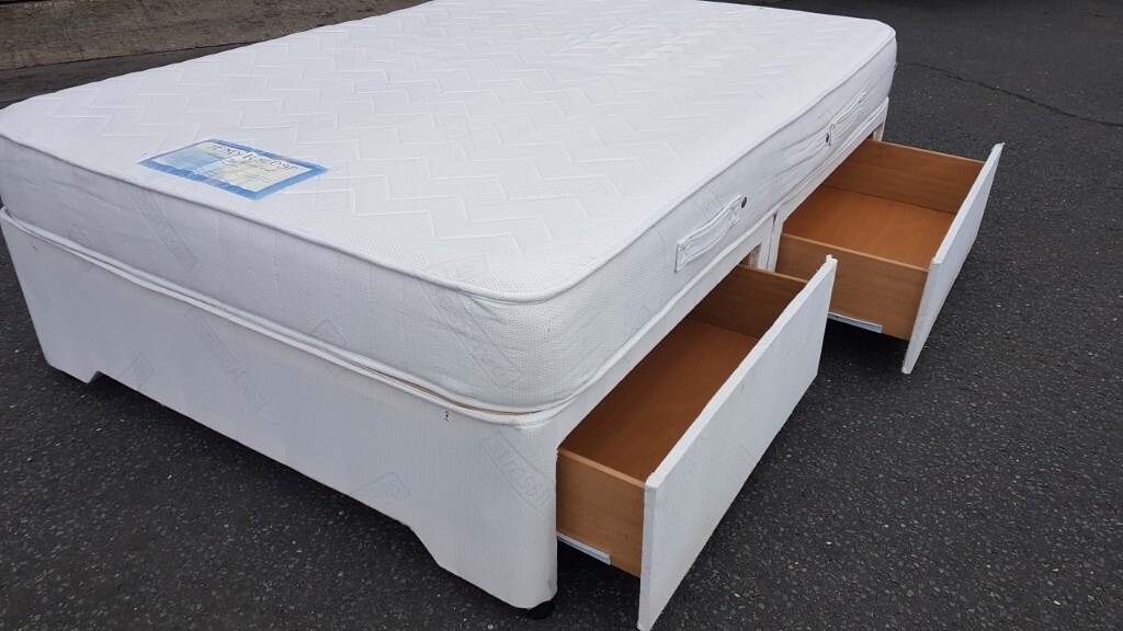 4ft6 double divan bed set. Visco elastic memory foam mattress & devan