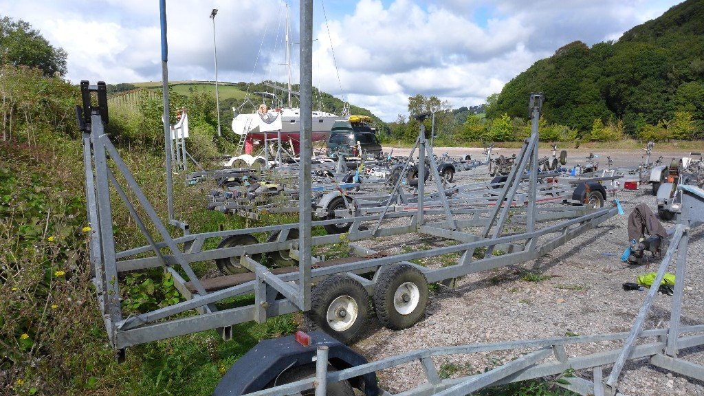 Galvanised yard trailer/trolley for 10 metre yacht £350 ono for quick