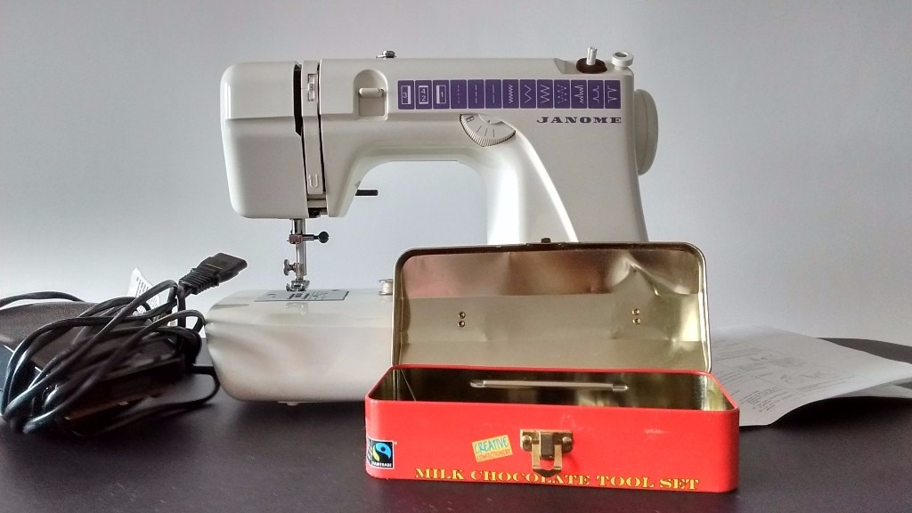 JANOME Model 555 sewing machine fully operational, with instructions