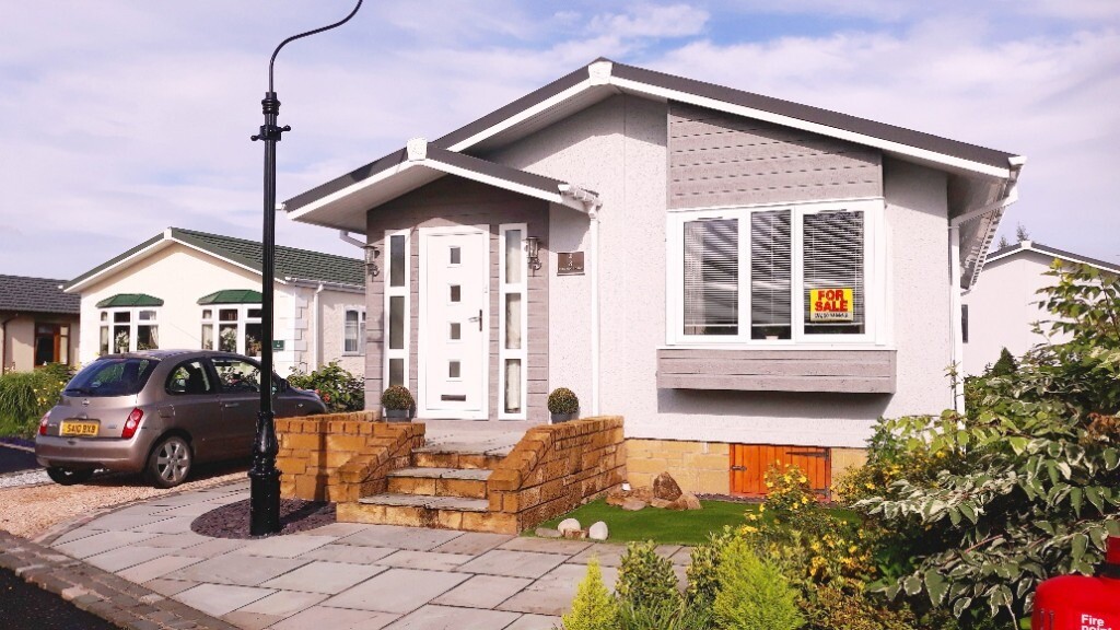 Beautiful New Detached Home for sale in Stepps, Glasgow Gumtree