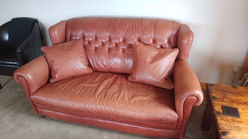 Brown Leather 3 piece suite Chesterfield Style in Ellon