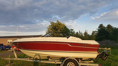 1989 Regal boat