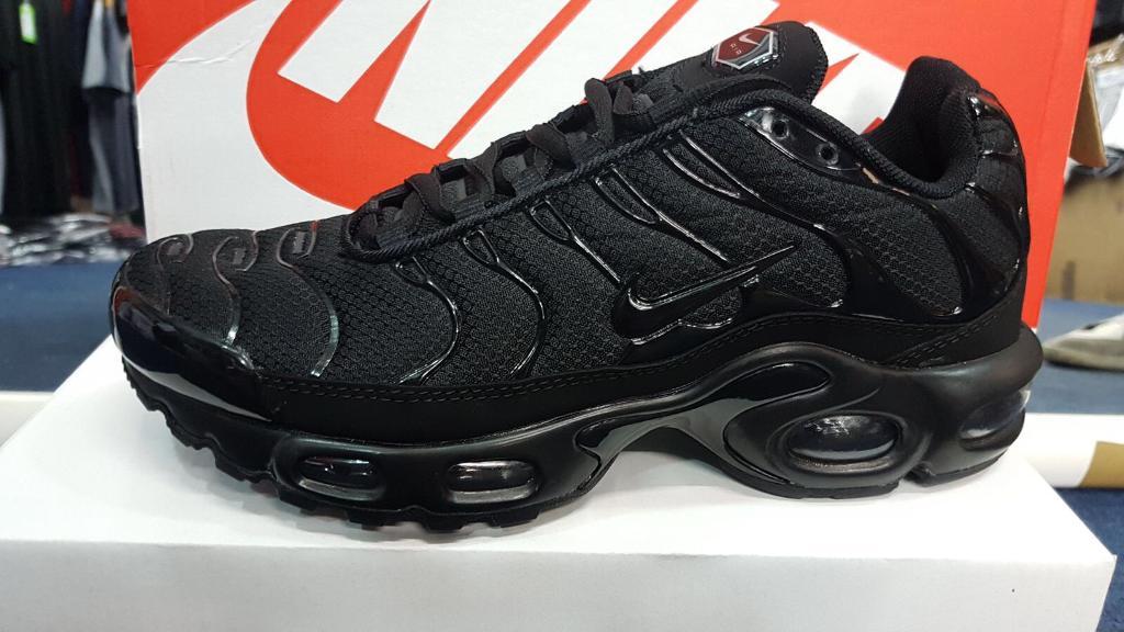 Nike Tns (triple black) size 9 and 10's can post. | in Arnold, Nottinghamshire | Gumtree