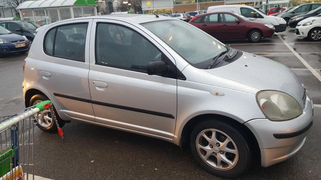 Toyota yaris 2001