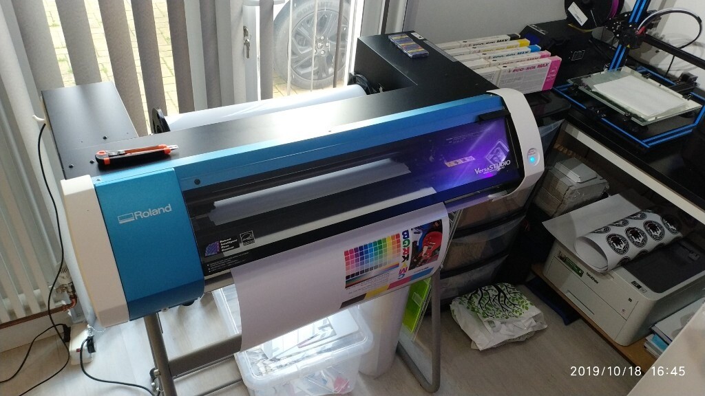Roland BN20 Eco Solvent Printer Cutter with Stand and Extras. CMMYK