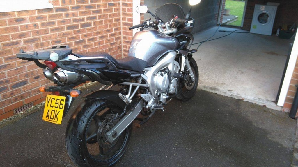 yamaha fz6 rack