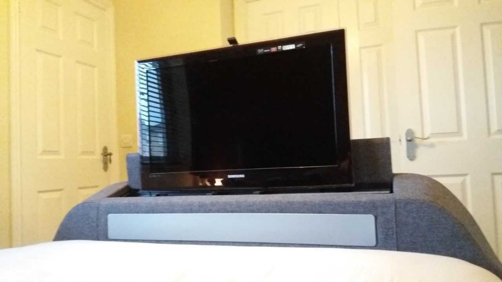 KingSize TV Bed Frame, Medford,Benson For beds, charcoal Grey, perfect