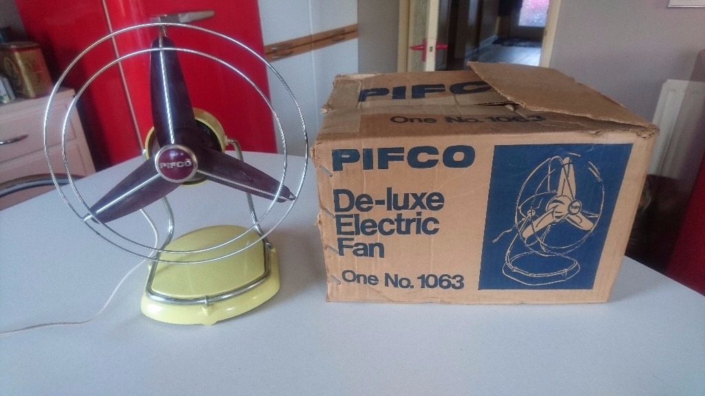 VINTAGE 1960S PIFCO DESIGNER ELECTRIC FAN LEMON COLOUR CHROME FITTINGS