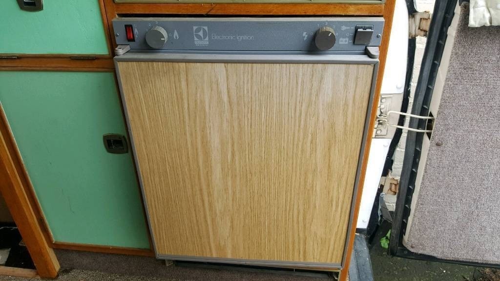 ELECTROLUX FRIDGE , 3 WAY , GAS , 12 AND 240 VOLT in Tottenham