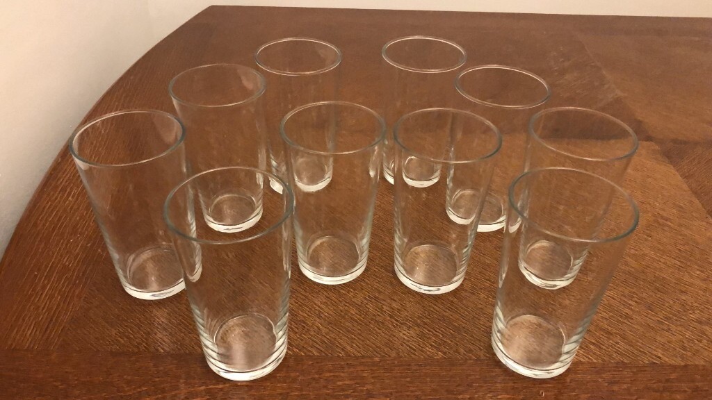 A Set of 10 Waterdrop Signature Large Drinking Glasses In Mint ConditionGBP £15BARGAINMUST GO