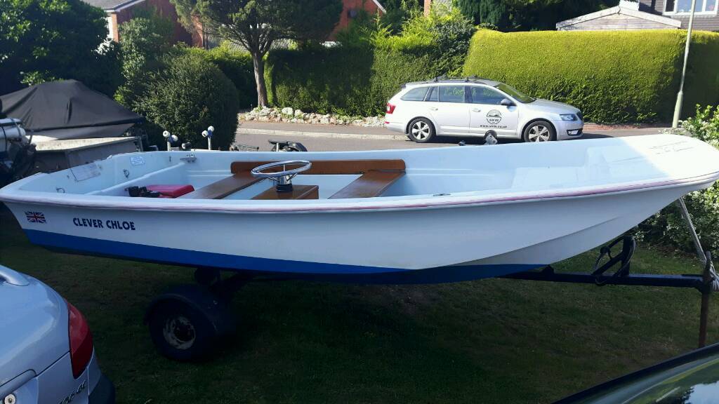 13ft Dell Quay dory boat with road trailer. in Fareham, Hampshire