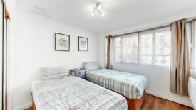 image for 2 Bed Flat Available for Holiday Let in Savoy Court, Cromwell Road, London