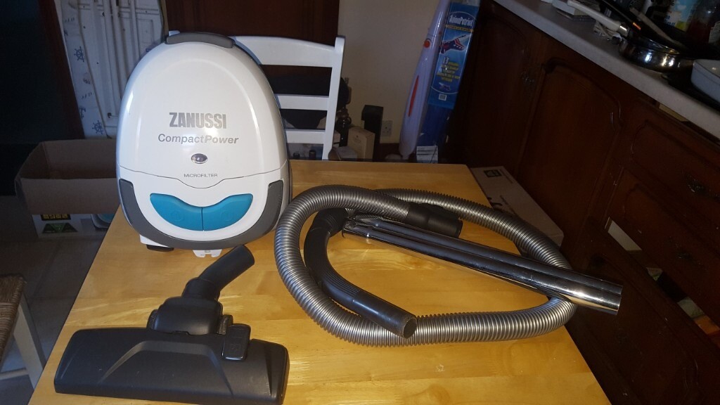 zanussi vacuum cleaner hardly used. , nice clean condition with bags