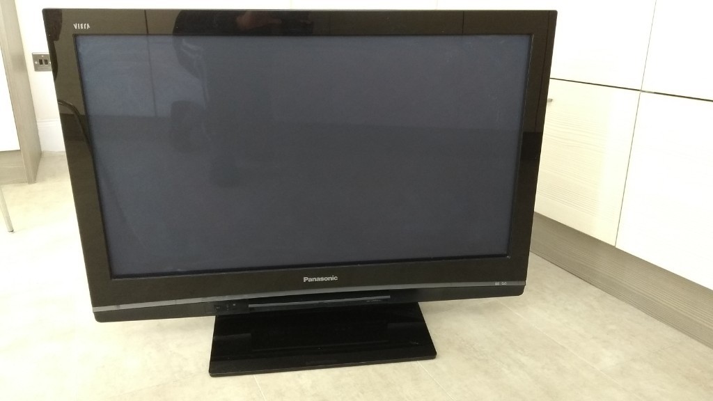 PANASONIC VIERA Plasma TV, HD Ready, Model TH37PX80B, 37" Screen, VGC