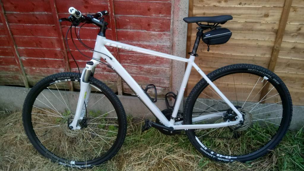 cube nature pro hybrid