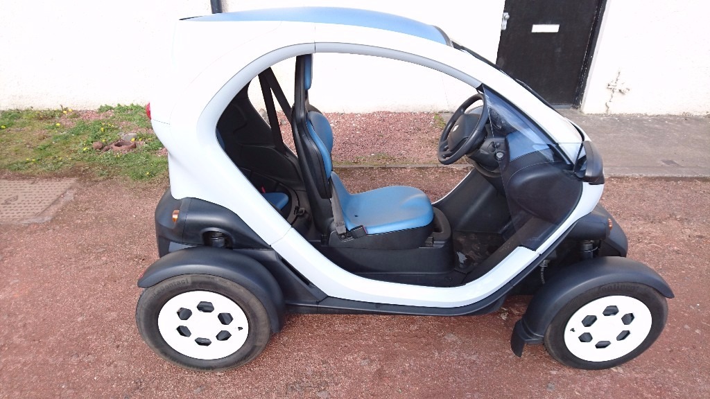 Renault Twizy 100 electric car for sale, ZERO EMMISIONS only 3 years