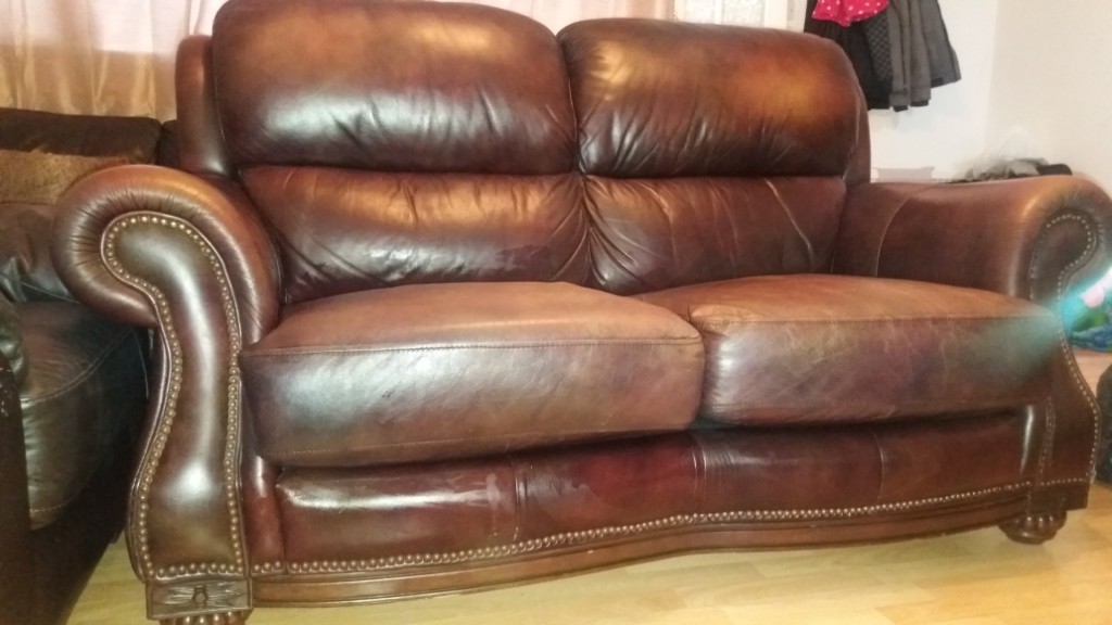 NOW SOLD !!!! LAURA ASHLEY DISTRESSED VINTAGE LEATHER 2 SEATER SOFA FOR