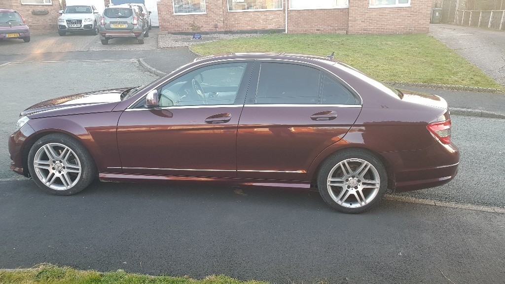Mercedes C220 CDi Sport with AMG body kit and Command Infotainment in