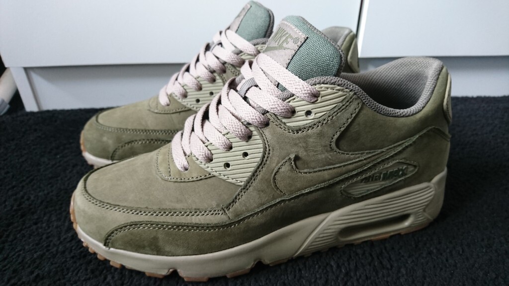 Nike Air Max Thea size 6.5 in medium olive Nike Air Max Thea size 6.5 in medium olive
