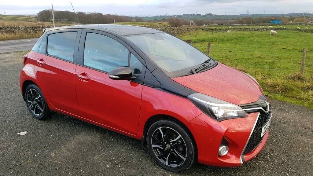 2016 TOYOTA YARIS 1.3 VVT-I DESIGN BI TONE SEMI-AUTO 5 DOOR HATCHBACK | in Denholme, West ...
