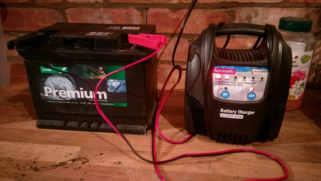 Car battery in North Hykeham, Lincolnshire Gumtree