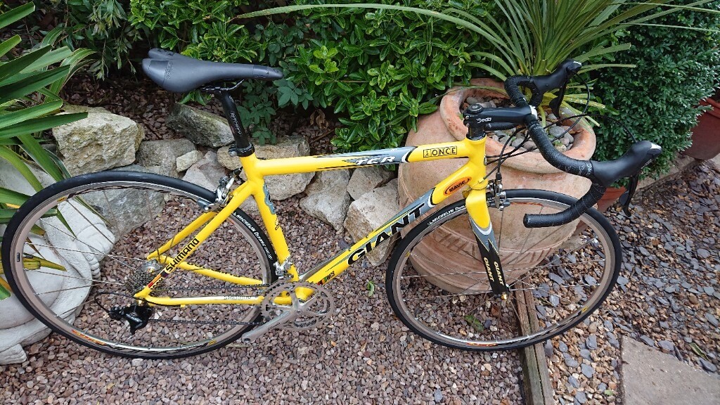 yellow giant road bike