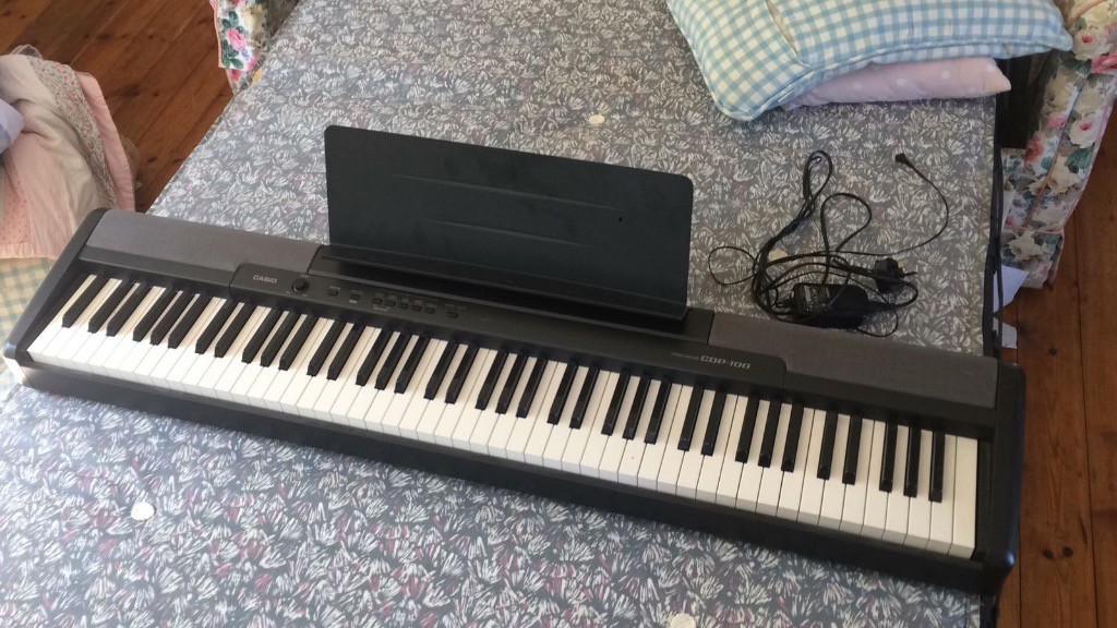 Casio Electric Keyboard CDP 100 with Weighted Keys in Headington