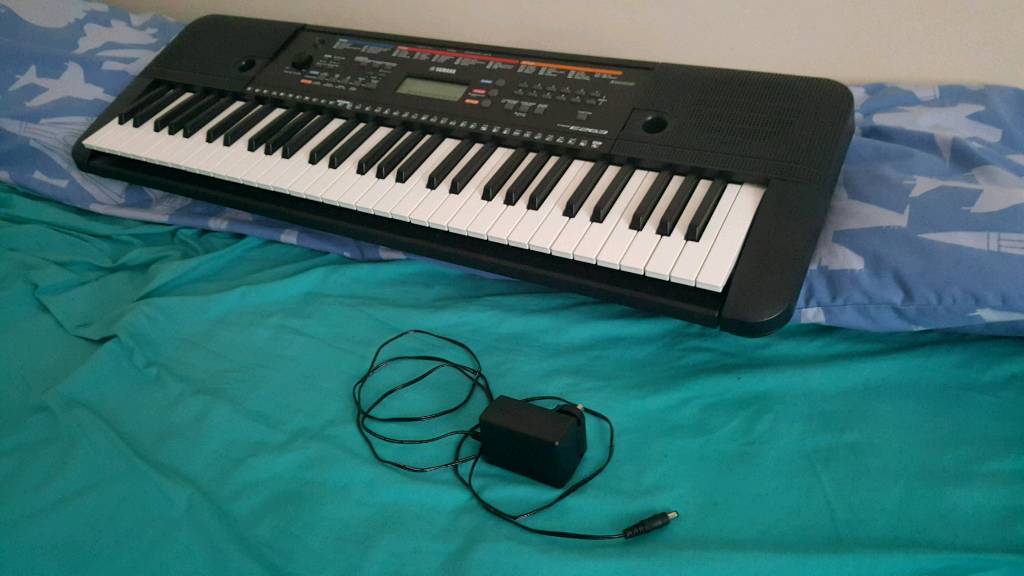Yamaha psr e263 keyboard in Leicester, Leicestershire Gumtree