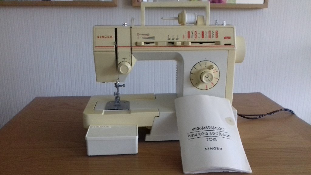 Singer portable electric sewing machine with many stitches