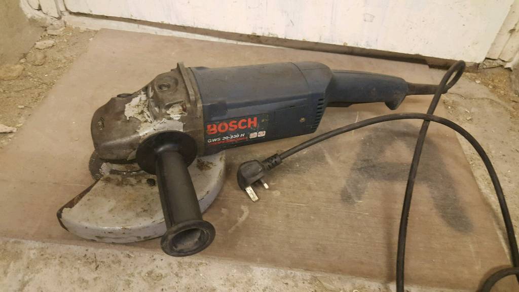 bosch 9 inch angle grinder 240v plug in Bradford, West Yorkshire