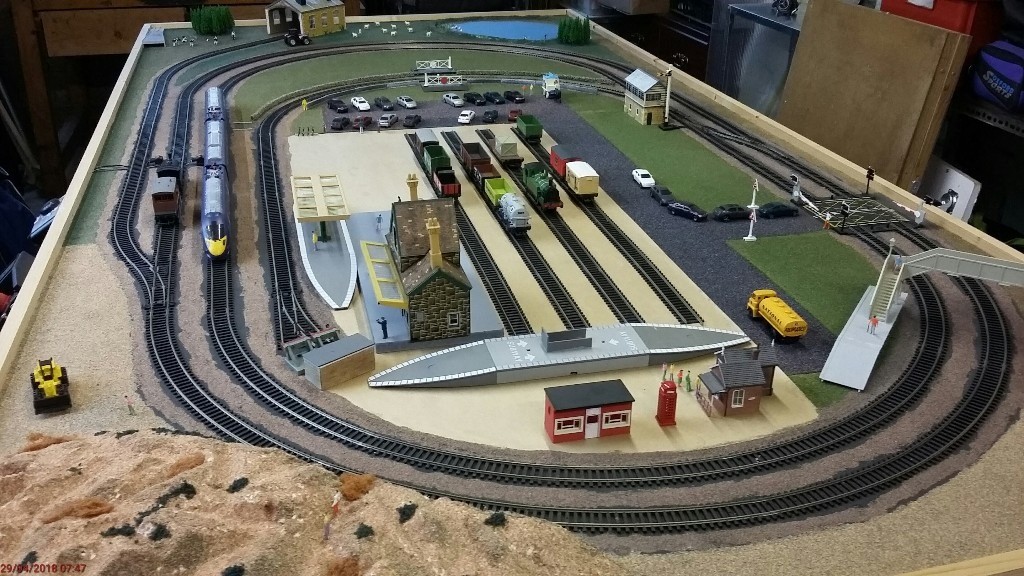 electric train table