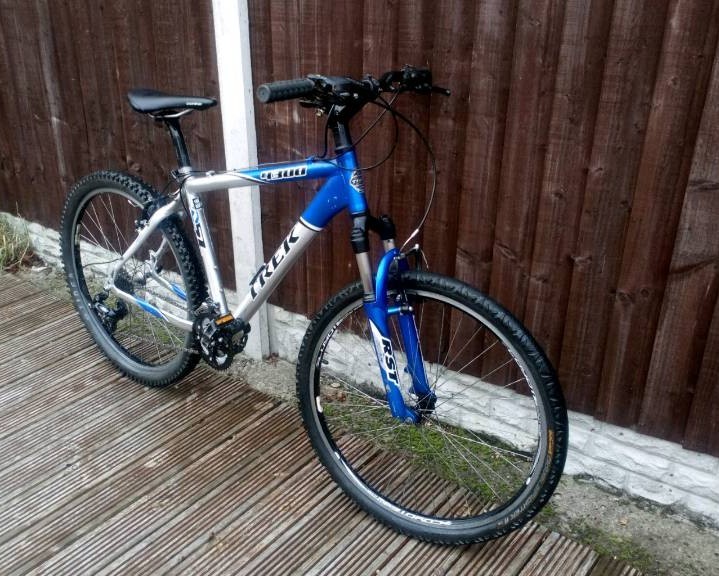 mens trek 4300 mountain bike