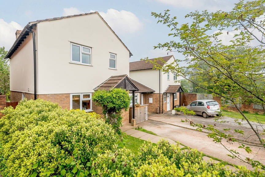 Fantastic Village Location 3 Bed House Large Garden Open Plan 20min Exeter Commute By Train In Crediton Devon Gumtree