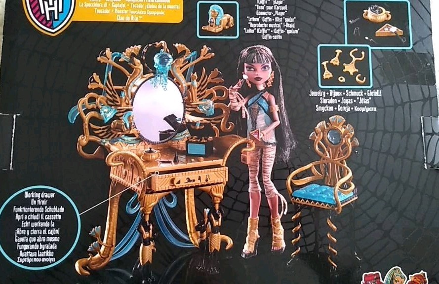 Monster High Furniture Dresser And Chair Plus Accessories In