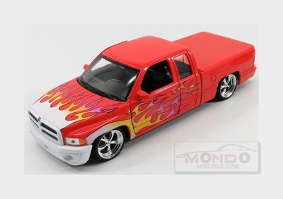 Dodge Ram 1500 Sport Quad Cab Pick-Up Custom 2002 Welly 1:24 WE29392LRR
