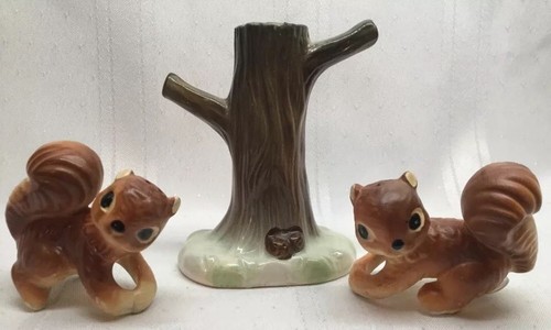 Squirrels Hanging on Tree Salt & Pepper Shakers Victoria Ceramics Japan Vtg C15