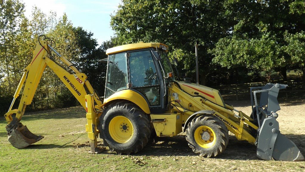 New Holland LB110 Backhoe Loader, Digger, Excavator similar to JCB 3CX